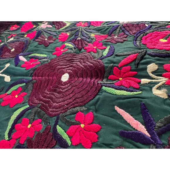 Silk Suzani Hand Embroidered Tapestry Uzbek Tribal Wall Hanging 20th Century - Picture 4 of 15